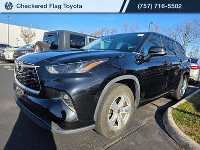 Used 2023 Toyota Highlander LE