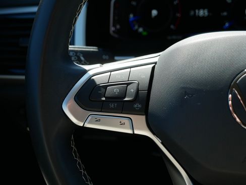 Used 2023 Volkswagen Atlas SE w/ Black Wheel Package image 31