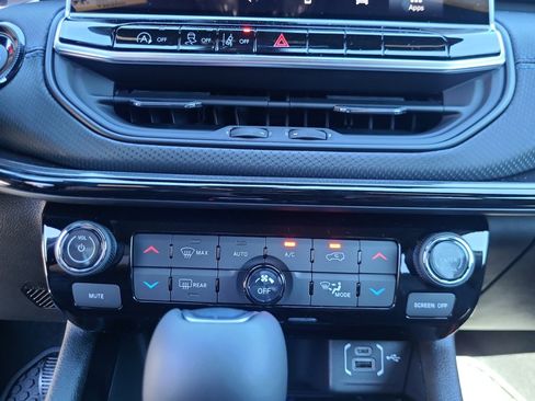 New 2026 Jeep Compass Latitude w/ Quick Order Package 29K image 18