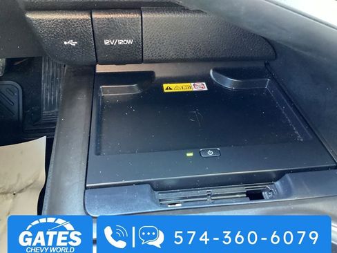 Used 2022 Toyota Camry XLE image 18