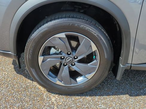 Used 2026 Nissan Rogue SV FWD image 10