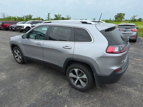 Used 2019 Jeep Cherokee Limited w/ Trailer Tow Group AWD/4WD image 13
