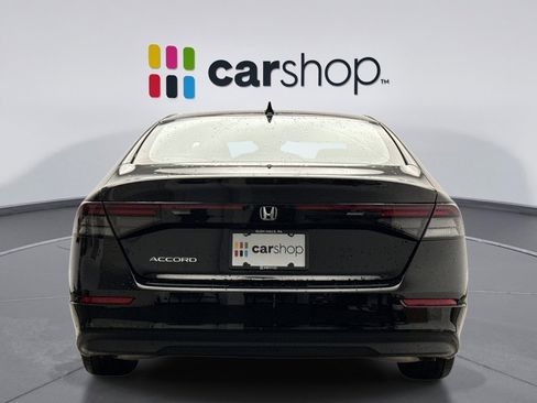 Used 2025 Honda Accord SE image 4