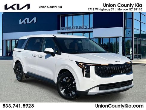 New 2026 Kia Carnival LXS image 1