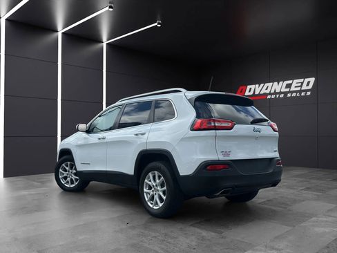 Used 2016 Jeep Cherokee Latitude w/ Safety/Convenience Group AWD/4WD image 4