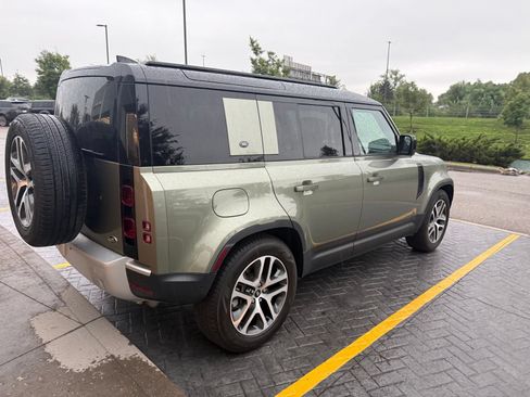 Used 2023 Land Rover Defender 110 SE AWD/4WD image 5