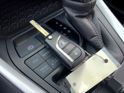 Used 2024 Toyota RAV4 LE image 14