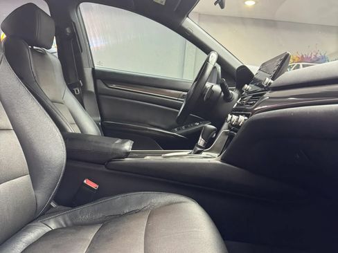 Used 2018 Honda Accord Sport image 26