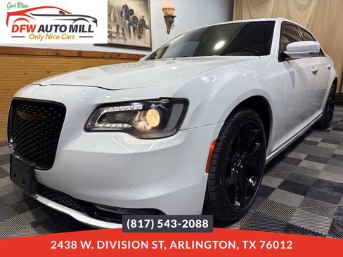 Used 2021 Chrysler 300 S RWD image 1