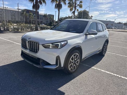 Certified 2025 BMW X1 xDrive28i w/ Technology Package image 8