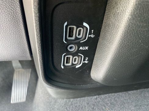 Used 2019 RAM 1500 Laramie image 13