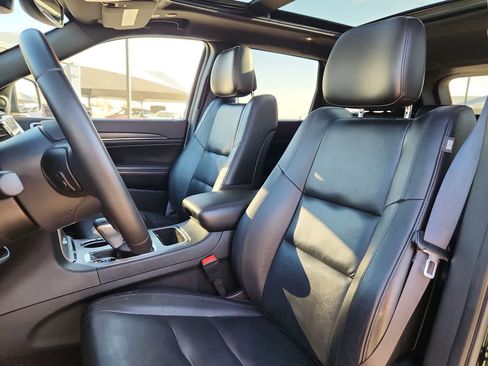 Used 2022 Jeep Grand Cherokee Limited w/ Tech Group image 15