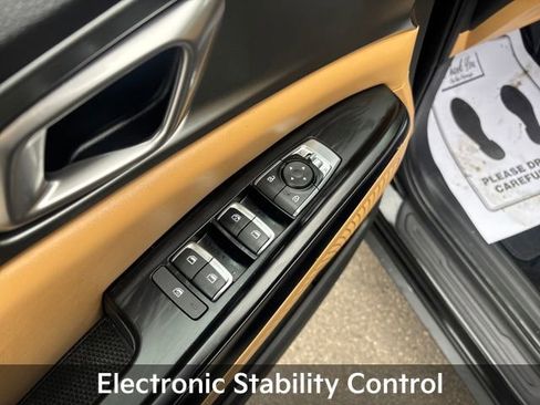 Used 2024 Kia Carnival LX image 15