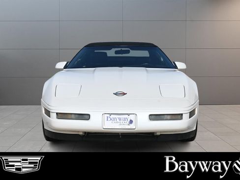 Used 1992 Chevrolet Corvette Convertible RWD image 2
