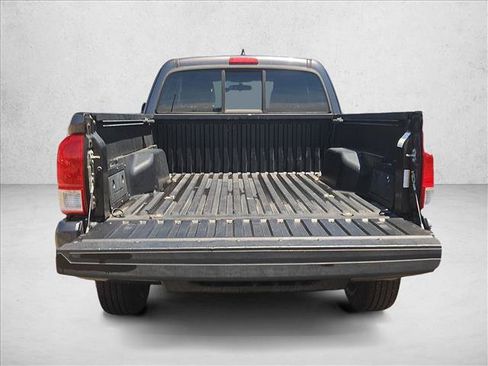 Used 2017 Toyota Tacoma SR RWD image 6