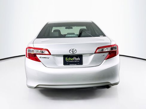 Used 2013 Toyota Camry LE image 7