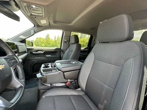 Used 2023 Chevrolet Silverado 1500 LT AWD/4WD image 10