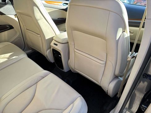 Used 2017 Lincoln MKC Select w/ Select Plus Package image 9