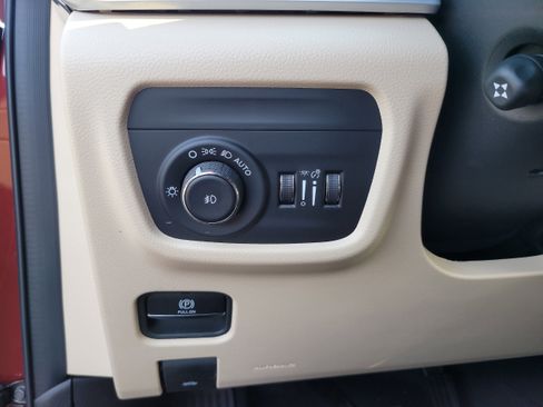 New 2026 Jeep Grand Cherokee L Limited AWD/4WD image 23