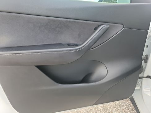 Used 2021 Tesla Model Y Performance AWD/4WD image 15