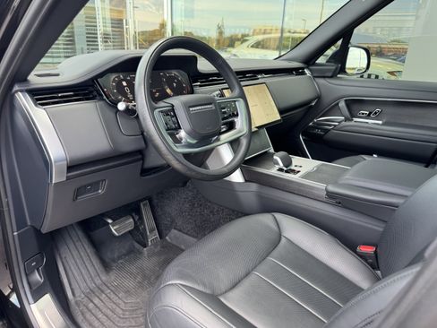 Certified 2025 Land Rover Range Rover Long Wheelbase SE AWD/4WD image 12