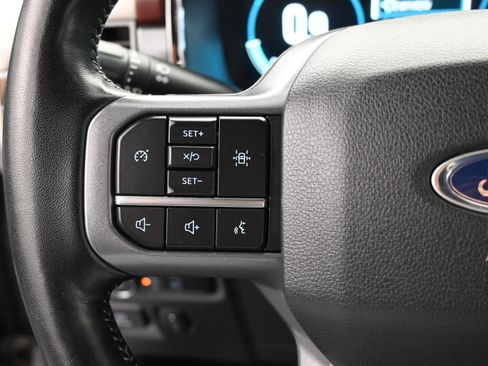 Used 2022 Ford F150 Lariat RWD image 14