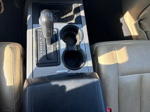 Used 2017 Ford Expedition EL XLT w/ Equipment Group 201A AWD/4WD image 19
