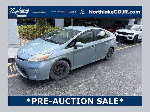 Used 2014 Toyota Prius Two FWD image 1