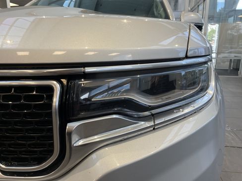 Used 2022 Jeep Wagoneer Series I w/ Premium Group I AWD/4WD image 5