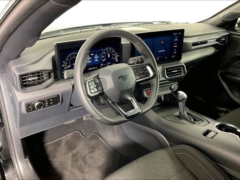 Used 2024 Ford Mustang Coupe image 17