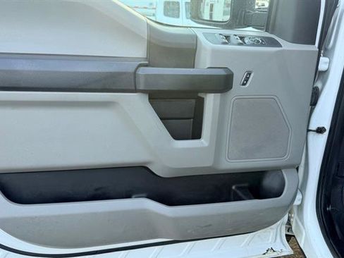 Used 2017 Ford F250 XL w/ Power Equipment Group AWD/4WD image 32