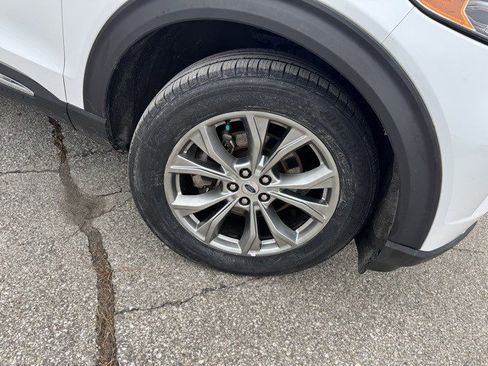 Certified 2024 Ford Explorer Limited image 38