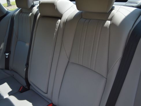 Used 2018 Honda Accord Touring image 24