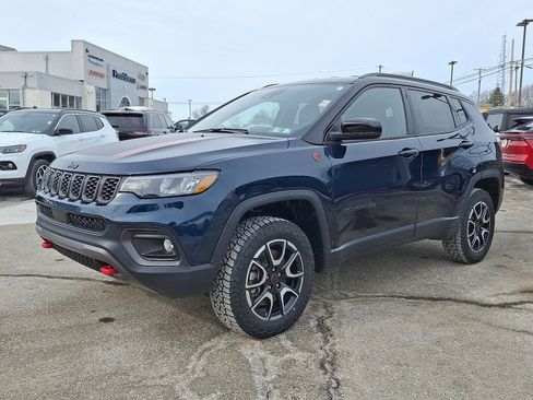 New 2026 Jeep Compass Trailhawk image 2