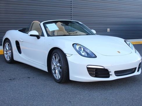 Used 2015 Porsche Boxster S image 9