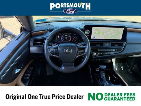 Used 2023 Lexus ES 250 w/ Premium Package image 7