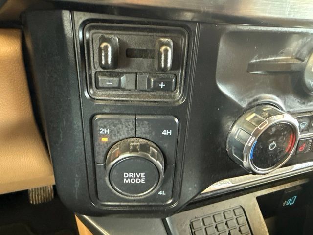 Used 2024 Ford F350 Lariat w/ FX4 Off-Road Package AWD/4WD image 22
