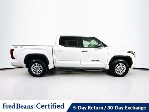 Used 2022 Toyota Tundra SR5 w/ SR5 Premium Package AWD/4WD image 9