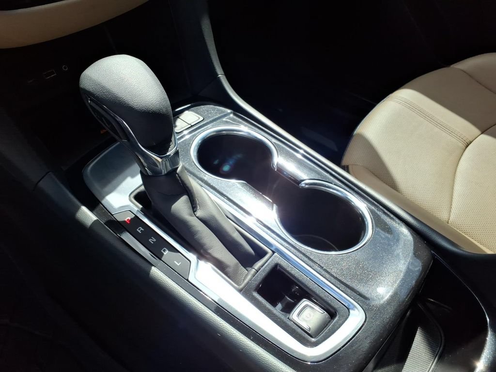 Used 2024 Chevrolet Equinox Premier FWD image 20