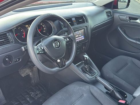 Used 2015 Volkswagen Jetta S image 15