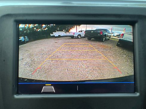 Used 2021 Chevrolet Equinox LT image 18