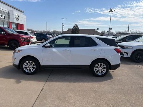 Used 2020 Chevrolet Equinox LT image 3