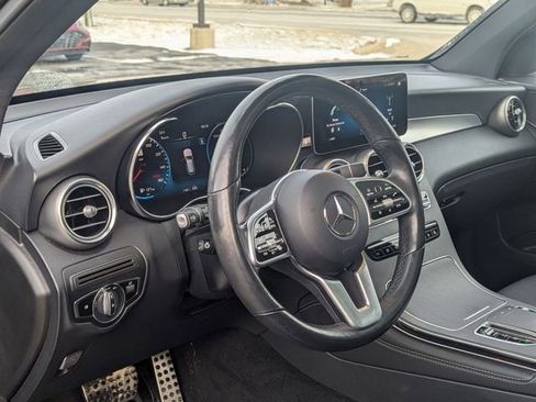 Used 2020 Mercedes-Benz GLC 300 4MATIC image 10