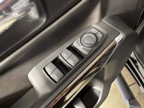 Used 2020 GMC Sierra 1500 Elevation w/ Elevation Value Package image 18