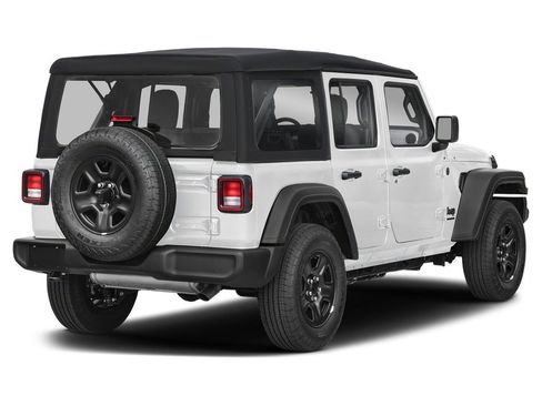 Used 2025 Jeep Wrangler Sahara image 2