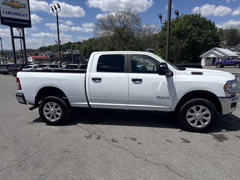 Used 2023 RAM 2500 Big Horn w/ Level 1 Equipment Group AWD/4WD image 2