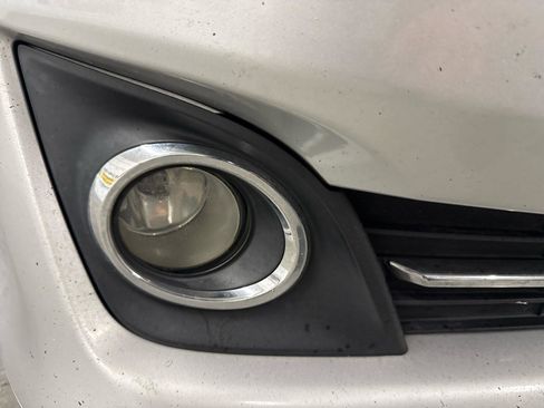 Used 2012 Toyota Camry SE w/ Leather Pkg FWD image 79