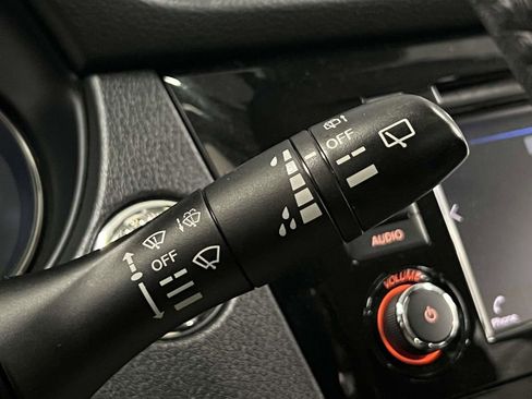 Used 2019 Nissan Rogue Sport SV w/ All-Weather Package image 24