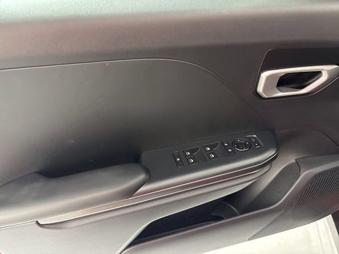 New 2026 Kia K4 FWD image 25