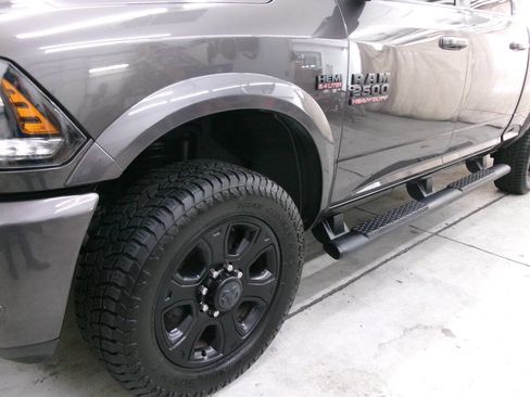 Used 2017 RAM 2500 Laramie w/ Sport Appearance Group AWD/4WD image 4